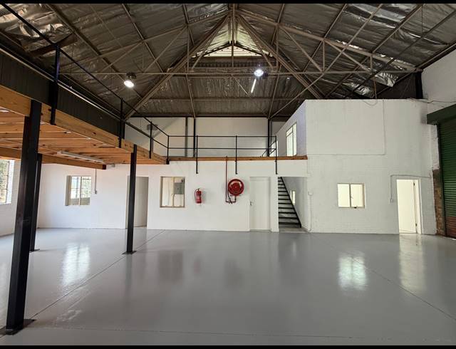 351M² WAREHOUSE TO LET IN HALFWAY HOUSE